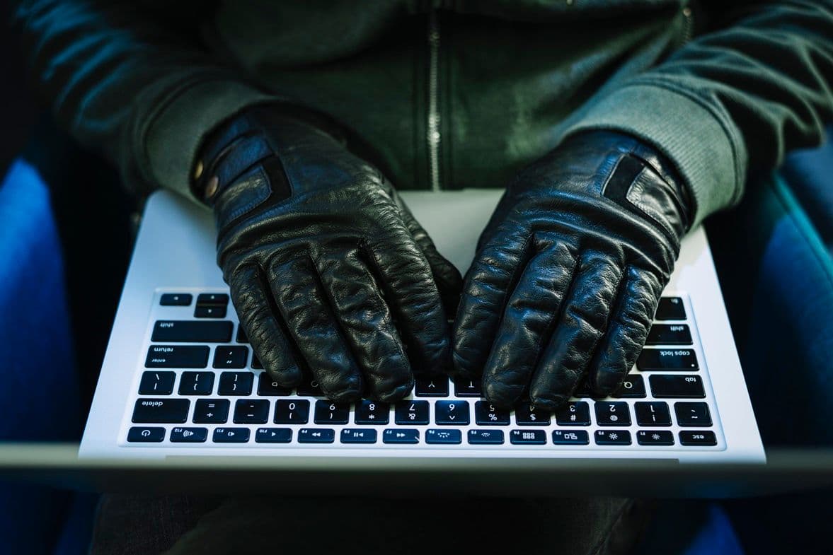 8 Contoh Cyber Crime yang Paling Sering Terjadi di Indonesia